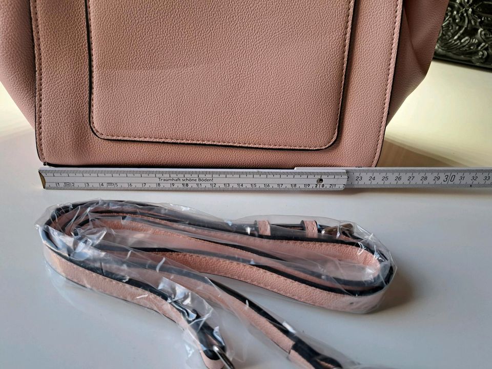 Bags by CG Tasche, Klappverschluss, rosa, NEU in Brilon