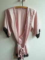 H&M Morgenmantel Morgenrock Gr. S rosè mit schwarzer Spitze Niedersachsen - Bockhorn Vorschau