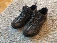 Salomon Trekkingschuhe Größe 44 2/3 Thüringen - Steinbach-Hallenberg (Thüringer W) Vorschau
