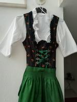 Dirndl mit weisser Bluse Bayern - Barbing Vorschau