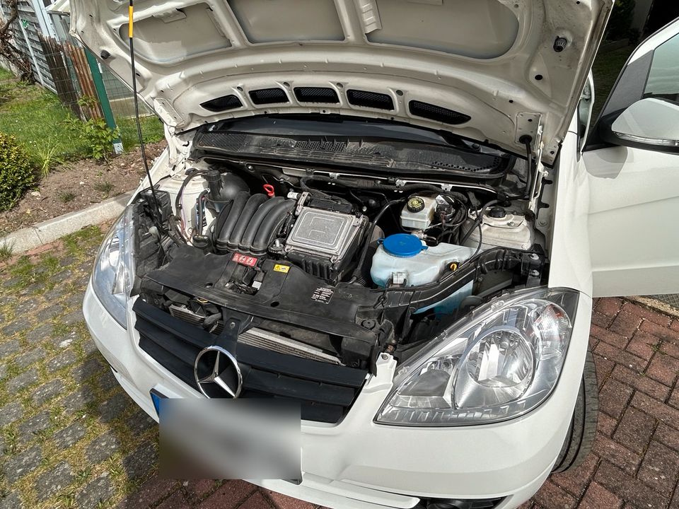 Mercedes A180 (A Klasse) BJ2009 63750km guter Zustand in Neugersdorf