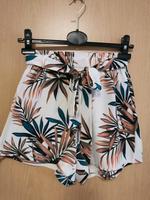 Sommerliche Shorts mit Schleife Niedersachsen - Wagenhoff Vorschau