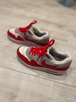Sneaker Nike Air Max Gr. 38,5 rot rosa Hessen - Wetzlar Vorschau