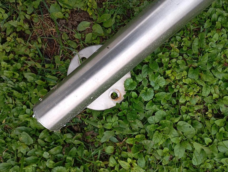 Geländerpfosten 115cm 40mm Durchmesser zur Wandmontage in Stockach