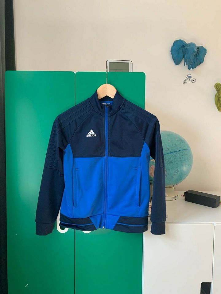 Adidas Trainingsjacke Tracktop Kinder blau/schwarz 140 in Köln