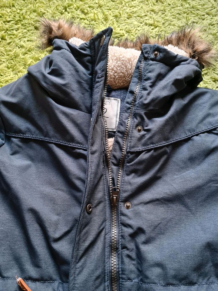 Neuwertiger Winterparka in Gr. 158 von Yigga in Berlin