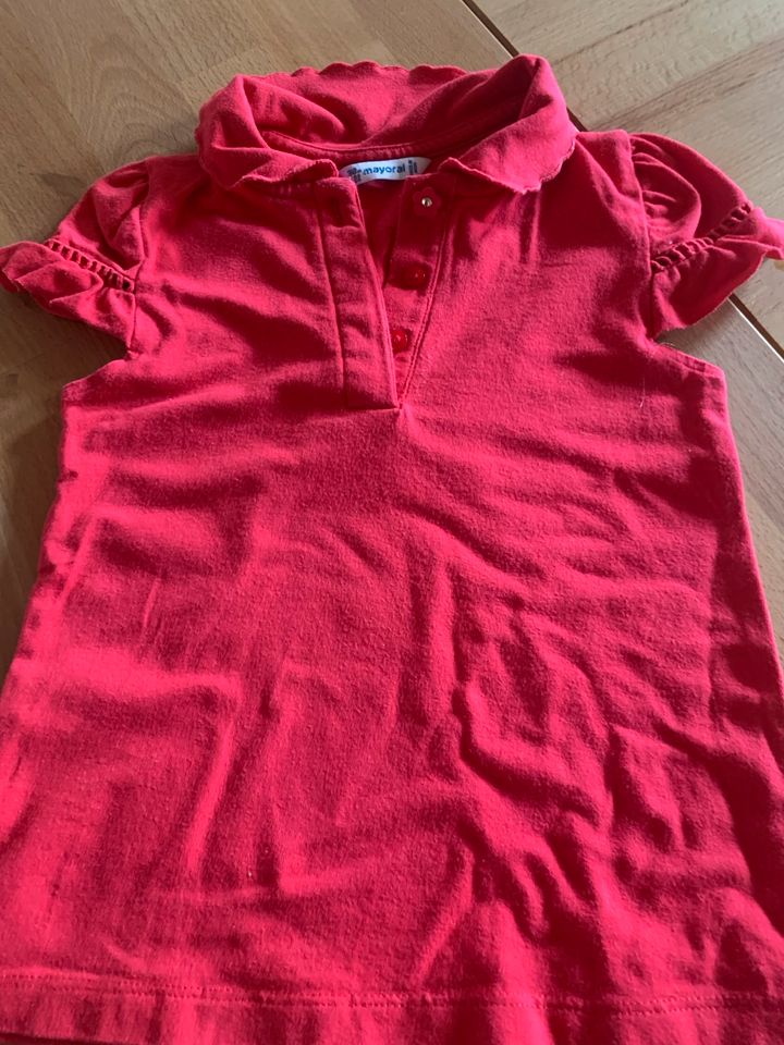 T-Shirt mit Lochmuster u.Rüschen  Mayoral Gr.36 Month rot Mädchen in Waibstadt