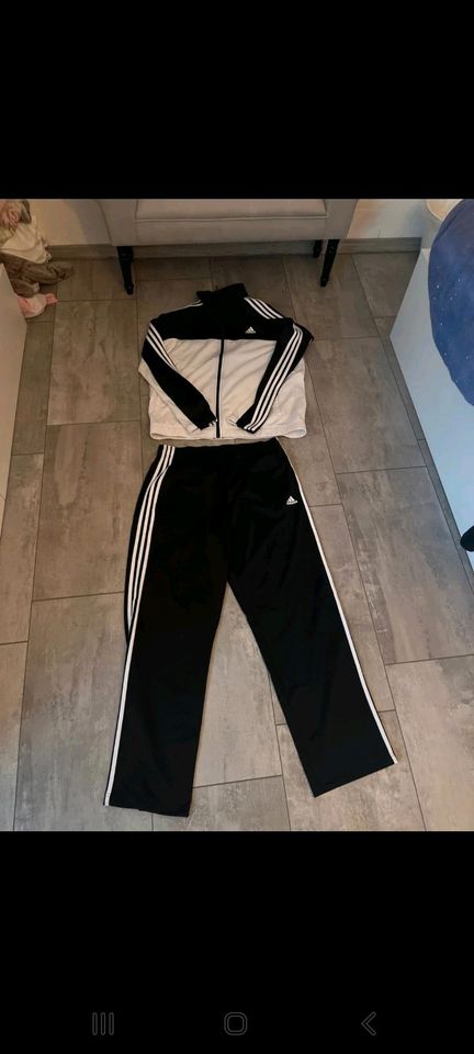 Adidas Trainings Anzug Sport Jacke Hose XL in Schipkau