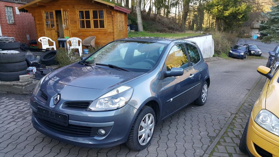 Renault Clio Tüv Neu in Rinteln