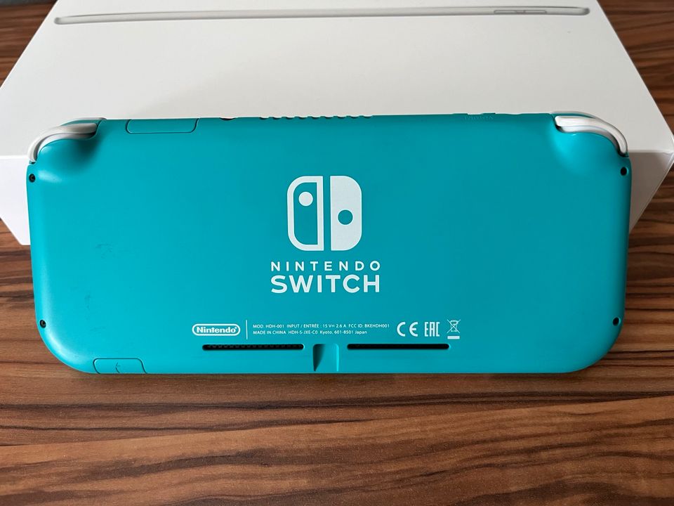 Nintendo Switch LITE mit 9 Spielen, Tasche und OVP in Bergkamen