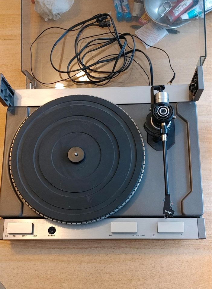 DJ Schallplatenspieler THORENS in Sulzdorf