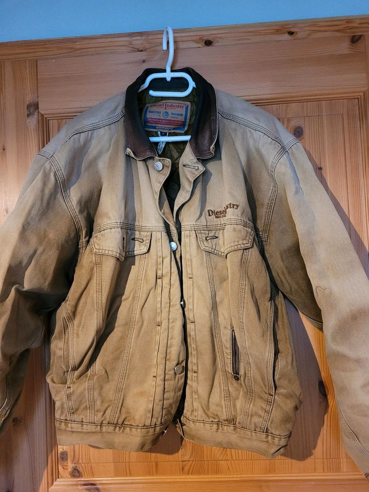 Braune Dieseljacke gefüttert vintage 90er in Riechheim