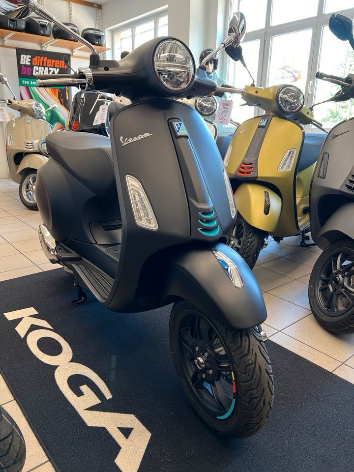 NEU Vespa Primavera 50 S 4T Mod. 24 Schwarz Convinto Matt Roller in Freiburg im Breisgau