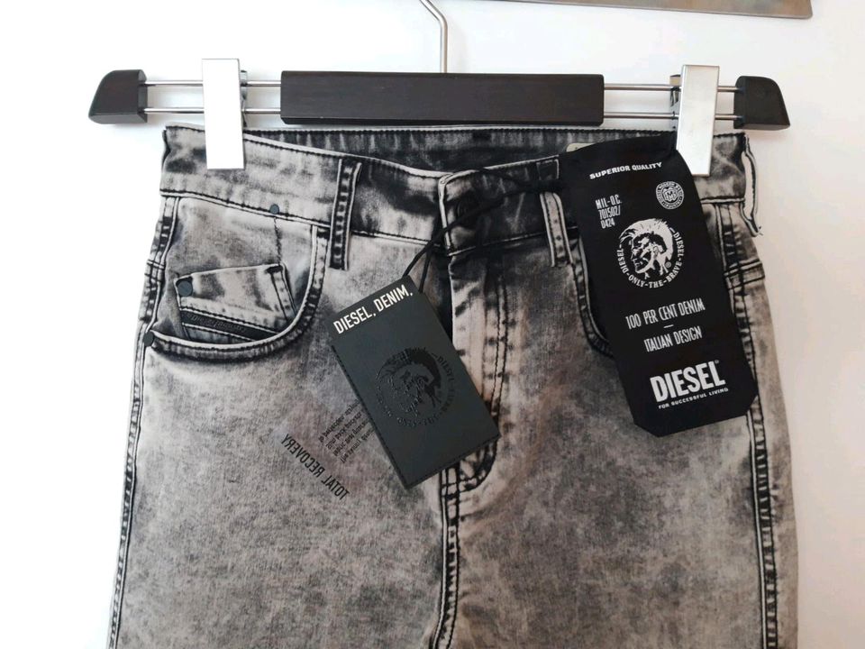 Diesel Gr. 26 (S) Designerdenim Stretch Unisex in München