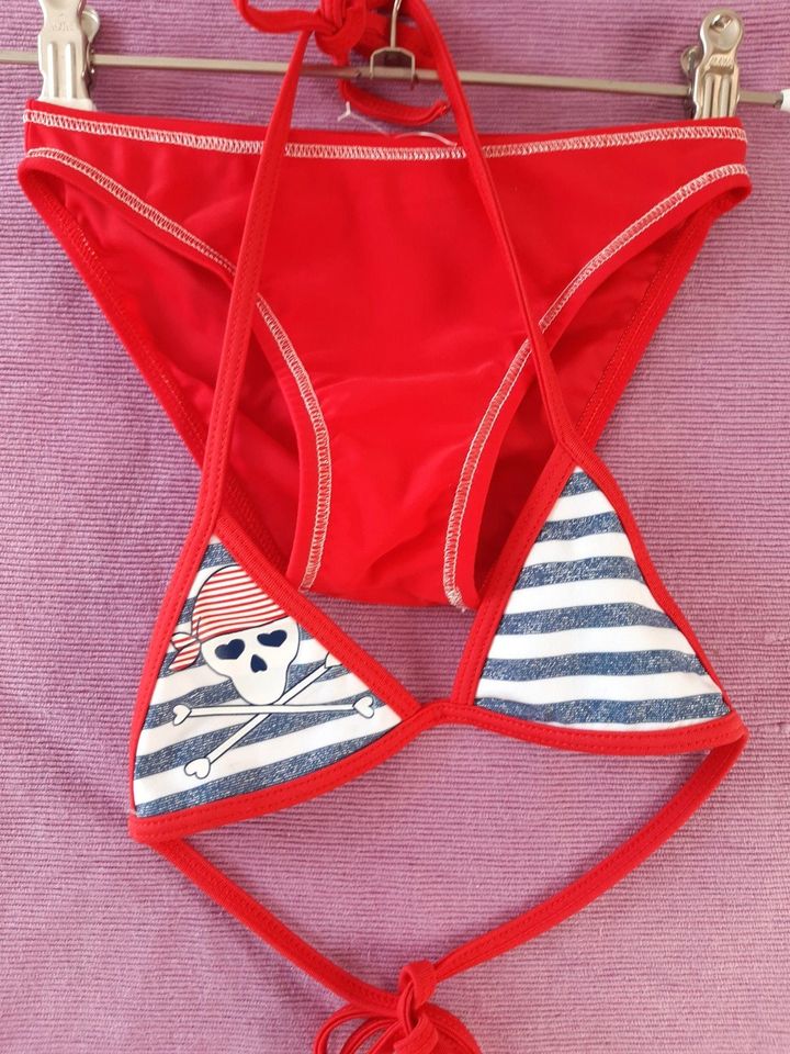 PIRATEN Skull Badeanzug Seepferdchen Bikini gestreift Glitzer 128 in Nusse