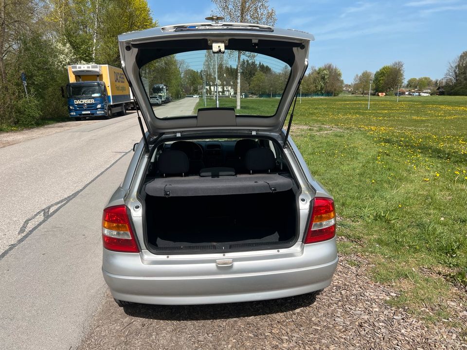 Opel astra in Ismaning