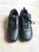 Neuwertige Schuhe von Kangeroos 37 Schwarz Bayern - Bayreuth Vorschau