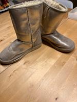 UGG, Gold Größe 38 Boots, Winter Stiefel Nordrhein-Westfalen - Simmerath Vorschau