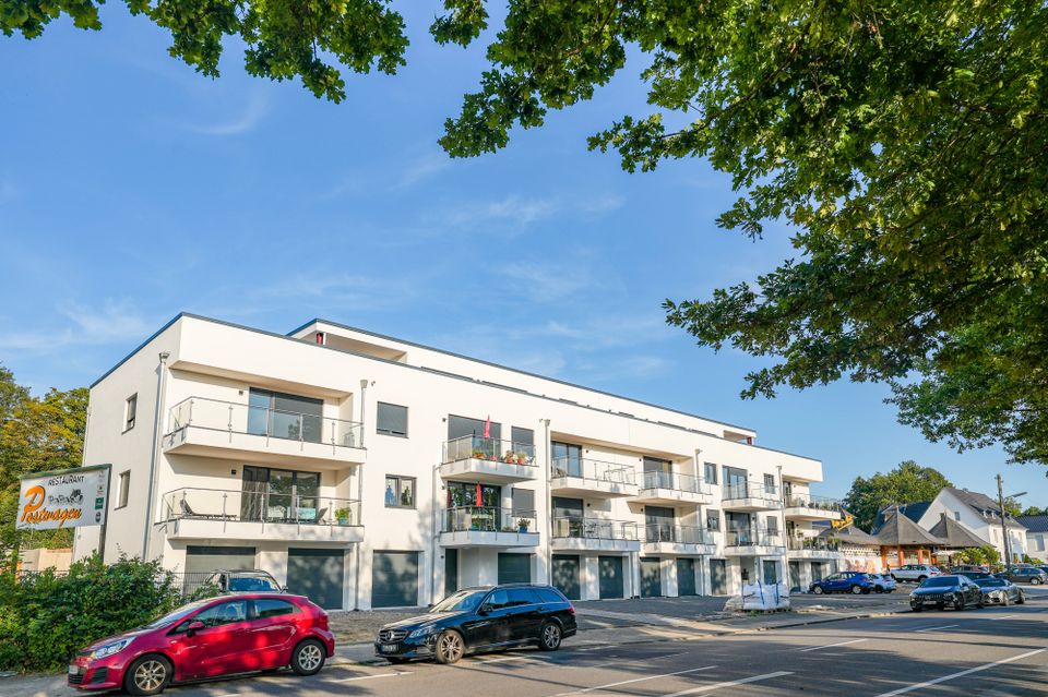 Gemütliche Zwei-Zimmer-Wohnung mit Balkon und Garage in Übach-Palenberg