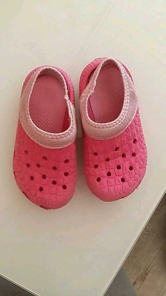 Badeschuhe badelatschen pink doppelgrösse 24 25 in Essen