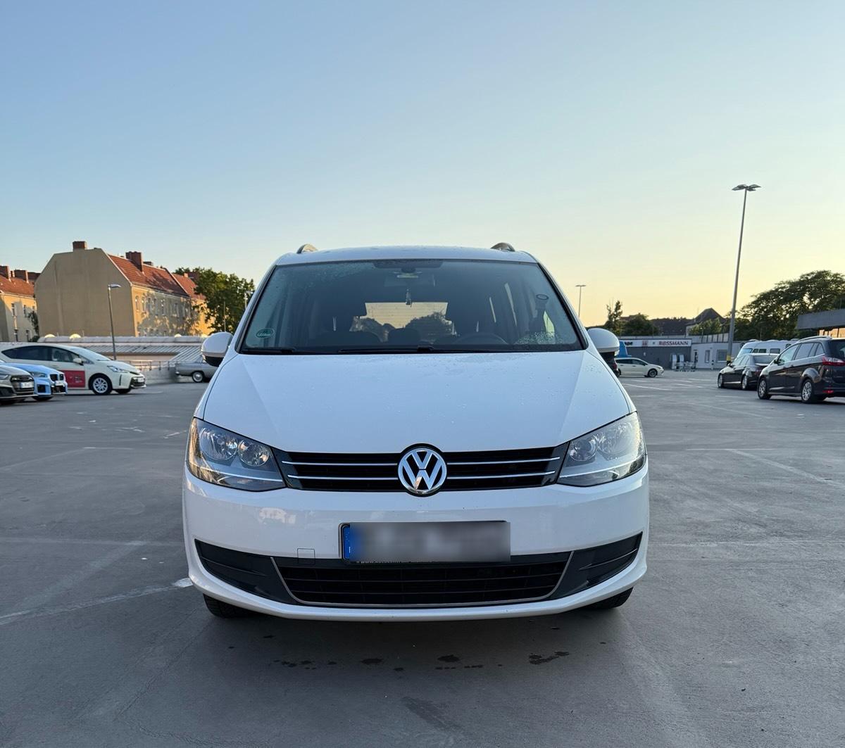 Abbildung des Autos VW Sharan TÜV Neu