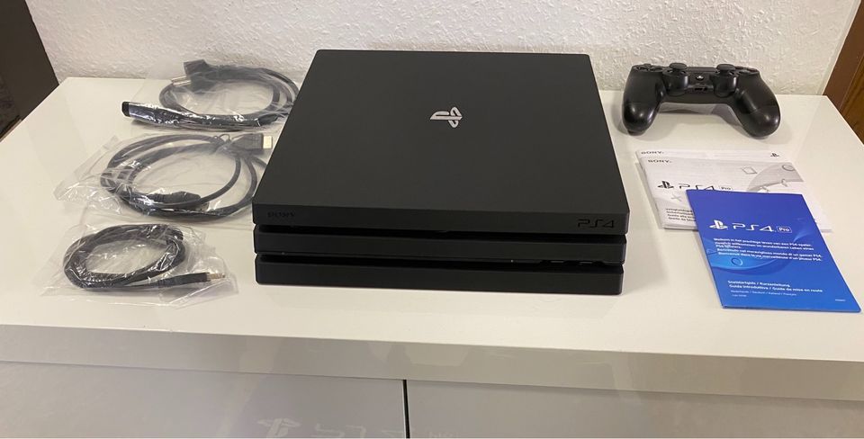 Playstation 4 Pro|schnelle 1TB SSD|NEUWERTIG|+2 Spiele|PS4 Pro in Viersen