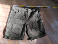 Shorts Amisu khaki Gr. 46 98% Baumwolle, 2% Elastan Nordrhein-Westfalen - Alpen Vorschau