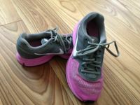 Tolle NIKE Laufschuhe, Gr.38, Grau-Pink, fast unbenutzter Top Zst Hessen - Limburg Vorschau