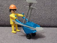 Playmobil Bauarbeiter mit Schubkarre und Arbeitsgeräten Nordrhein-Westfalen - Leichlingen Vorschau