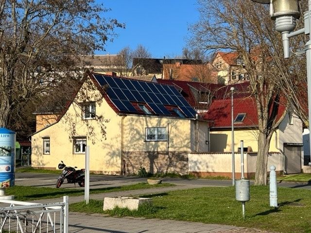 Wohnhaus in erster Reihe am Süßen See! in Seegebiet Mansfelder Land