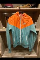 Nike Windbreaker in Größe S laufjacke Hessen - Taunusstein Vorschau