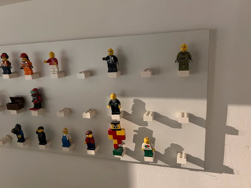 Aufbewahrung für Lego Figuren, Regal, Brett, Wand in Würselen