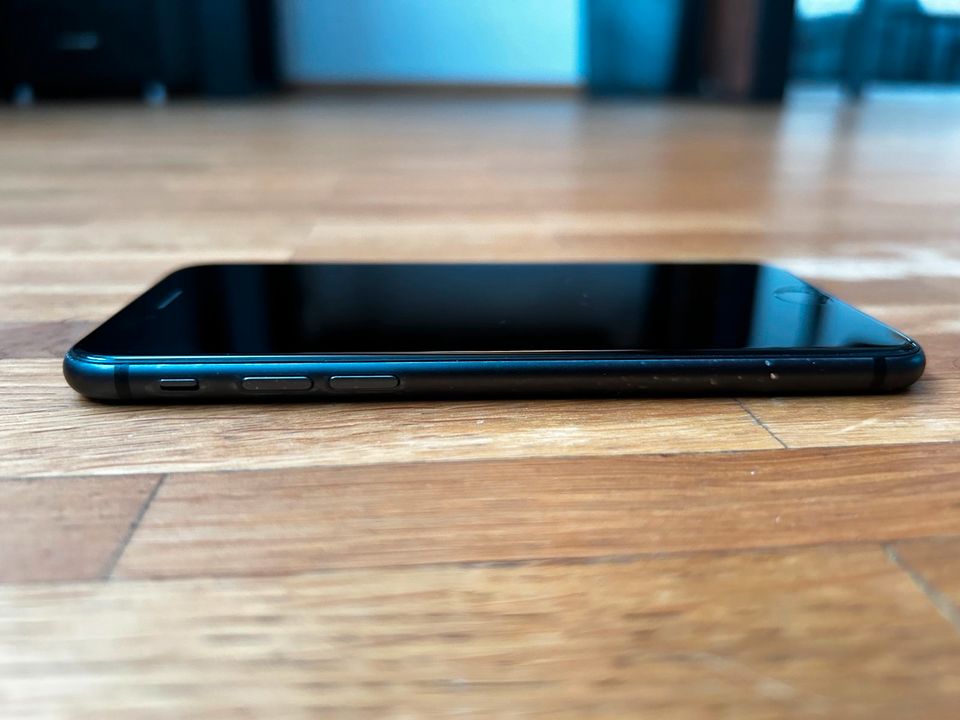iPhone 8 Space Grau | 64 GB (OVP) in Unterensingen