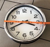 Uhr rund Bahnhofstyle 33cm/9cm hoch Nordrhein-Westfalen - Velbert Vorschau