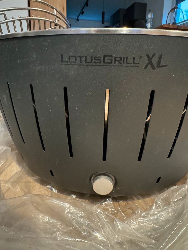 Lotusgrill XL (Holzkohle Tischgrill) in Wedel