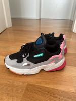 Adidas Sneaker Falcon schwarz Pink 36 Baden-Württemberg - Bietigheim-Bissingen Vorschau
