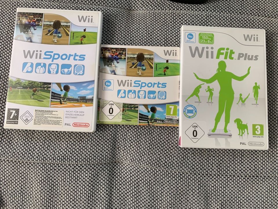 Nintendo Wii RVL-101 mit viel Zubehör in Allmersbach