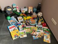 Spielzeugpaket für Jungs,Spielsachen,Spiele,Skateboard,Bücher usw Bayern - Lichtenfels Vorschau