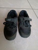 Schwarze Nike Schuhe für Kinder - sehr guter Zustand Nordrhein-Westfalen - Ochtrup Vorschau