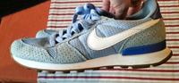 Verkaufe Nike Sneaker Größe 38,5  Hallenschuhe Niedersachsen - Stade Vorschau