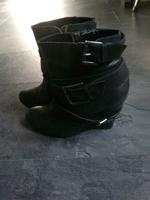 DKNY Stiefelette 40,5 Niedersachsen - Lüneburg Vorschau