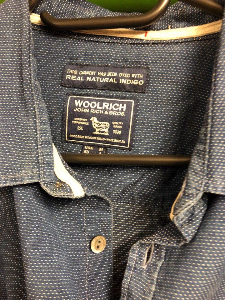 Woolrich Hemd Gr.M in Solingen