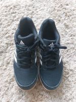 Adidas Hallenschuhe Sportschuhe Sneaker wie neu Gr.  38,5 Niedersachsen - Georgsmarienhütte Vorschau