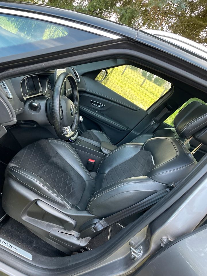 Renault Grand Scenic Black Diamond Bose Edition in Berlin