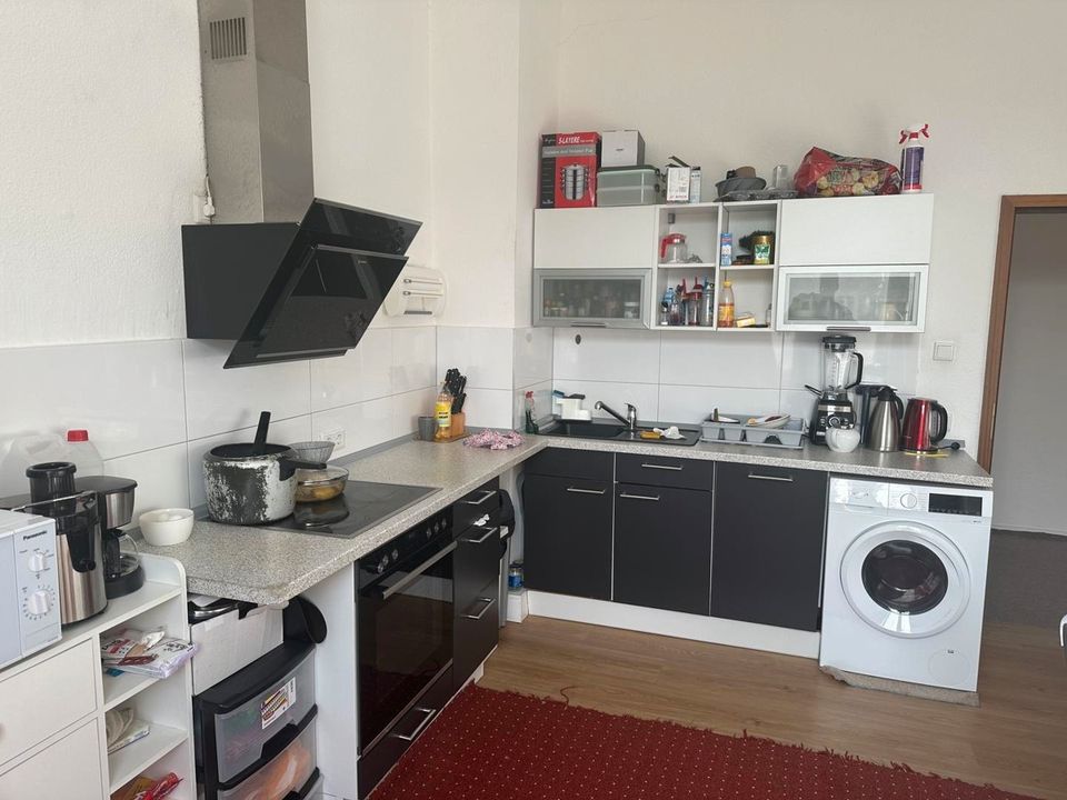 schöne 3 Zimmer Altbau Wohnung in Frohnhausen mit großer Küche in Essen