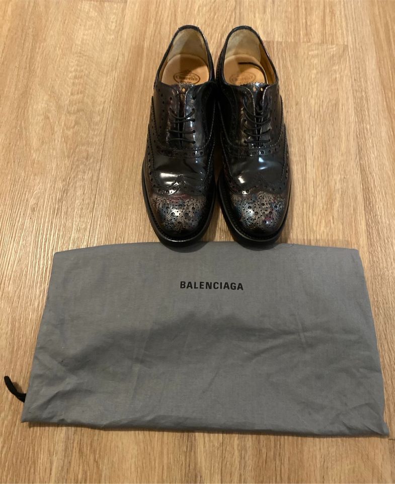 Schnürschuh in schwarz, echtem Leder, Marke Balenciaga, Größe 38 in Hanau