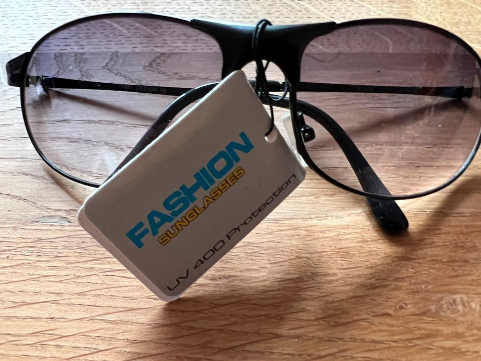 Sonnenbrille Neu Fashion Sunglases mit UV Schutz in Lüdenscheid