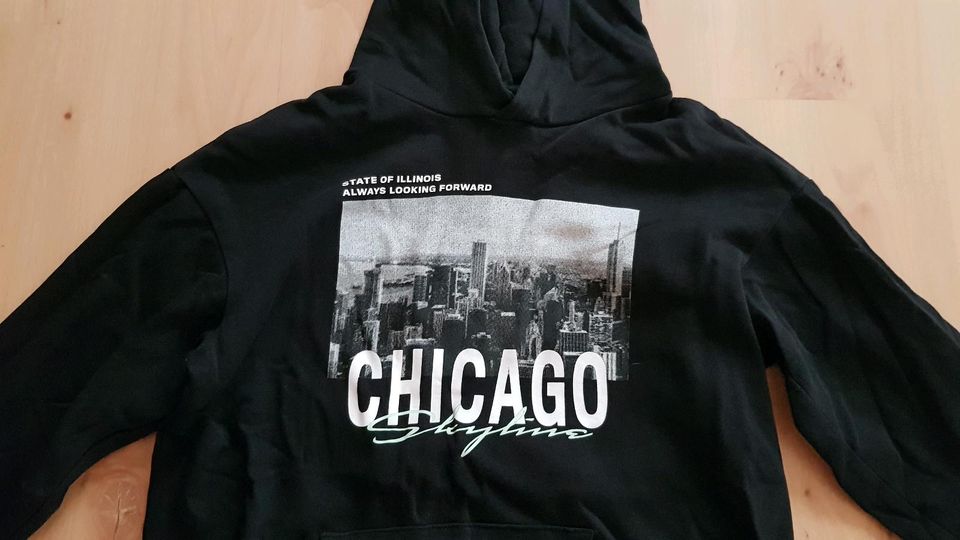 Hoodie Gr. 146/152 ❤Chicago❤ Bild + Schriftzug,  schwarz ☆H&M☆ in Bad Kreuznach