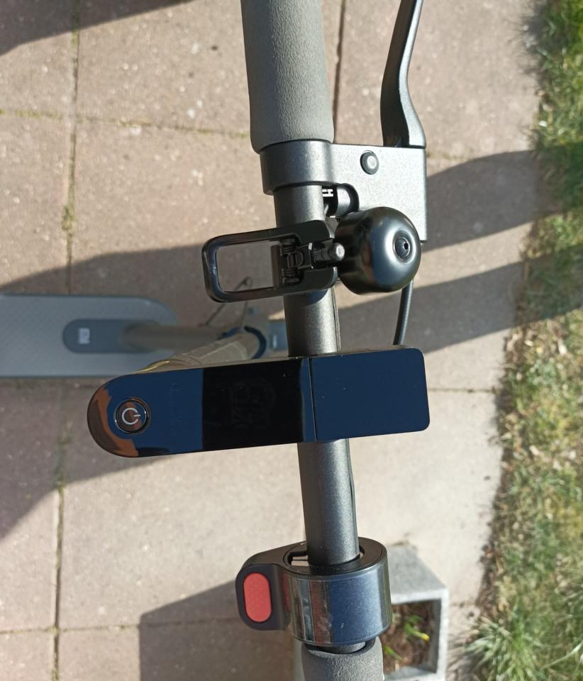 Xiaomi MI E-Scooter Essential +Ladegerät +Anleitung +OVP, wie NEU in Kirchlinteln