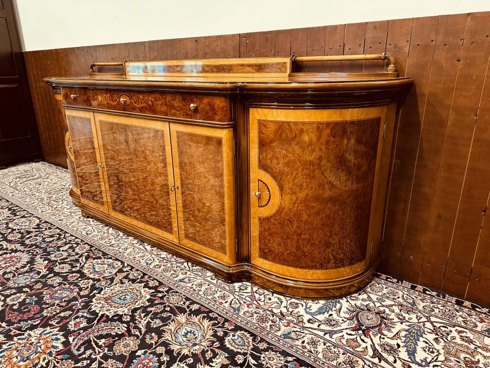 Antike Italienisches wurzelholz anrichte sideboard in Brüggen